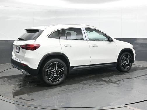 Polar White 2026 Mercedes-Benz GLA 250 Base 4MATIC