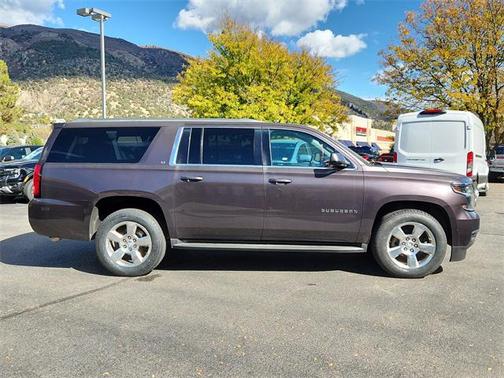 2016 Chevrolet Suburban LT
