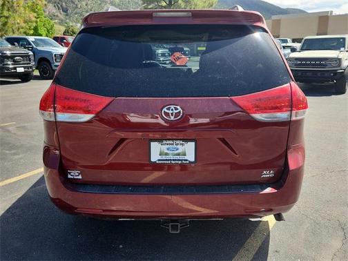 2011 Toyota Sienna XLE