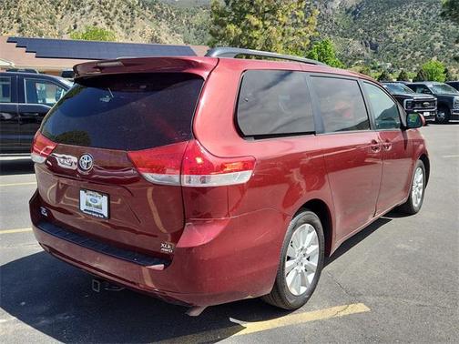 2011 Toyota Sienna XLE