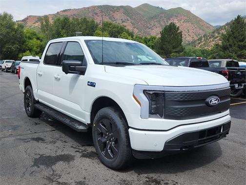 2025 Ford F-150 Lightning Flash