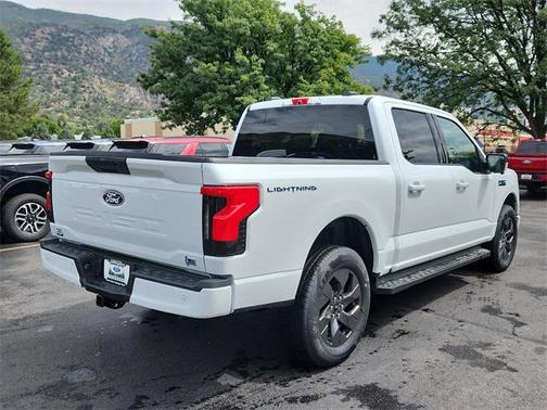 2025 Ford F-150 Lightning Flash