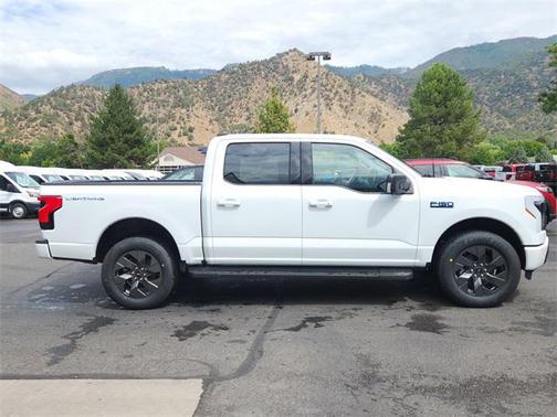 2025 Ford F-150 Lightning Flash