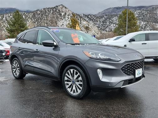 2022 Ford Escape TITANIUM