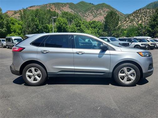 2024 Ford Edge SE
