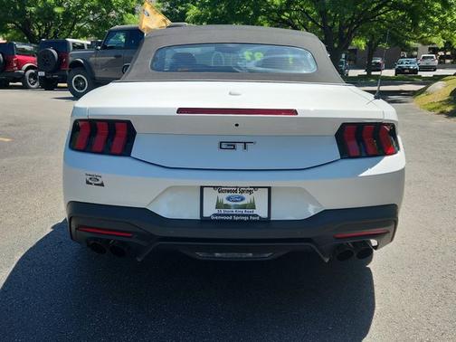 OXFORD WHITE 2026 Ford Mustang GT PREMIUM