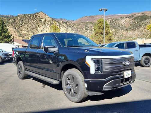 2025 Ford F-150 Lightning LARIAT