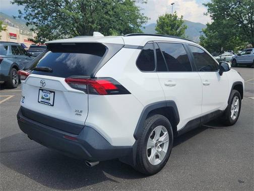 2021 Toyota RAV4 XLE
