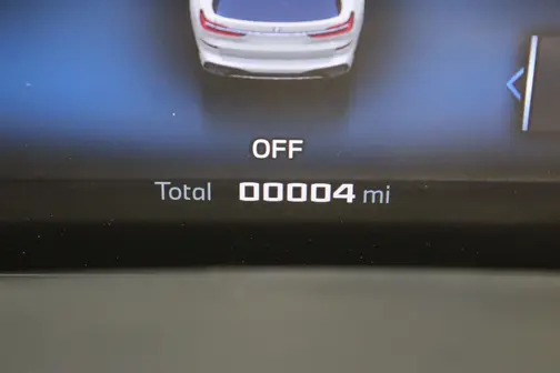 Mineral White Metallic 2027 BMW X7 M60i