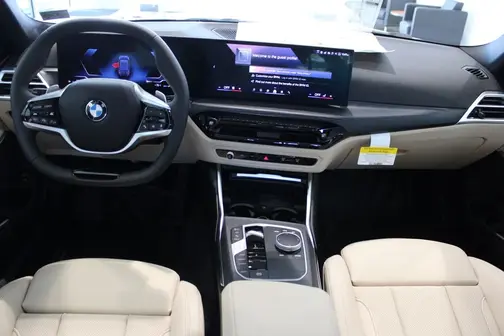 Arctic Race Blue metallic 2026 BMW 330 330i xDrive