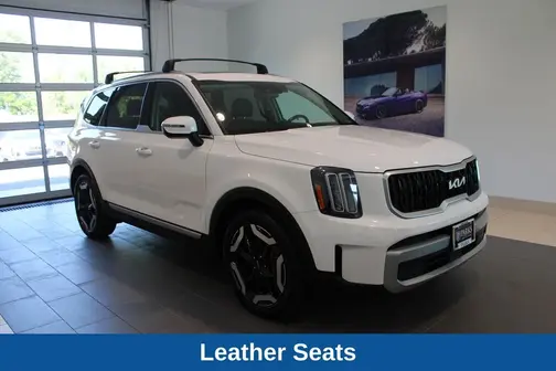White 2023 Kia Telluride EX
