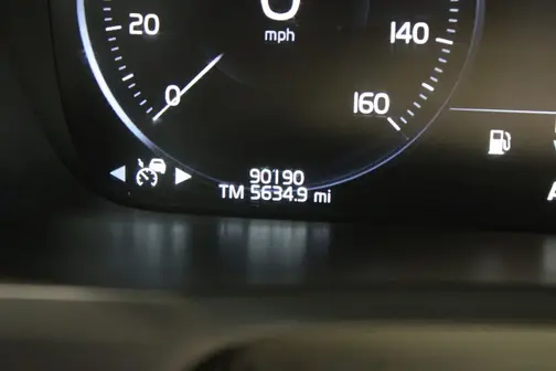 Gray 2020 Volvo XC90 T6 Momentum