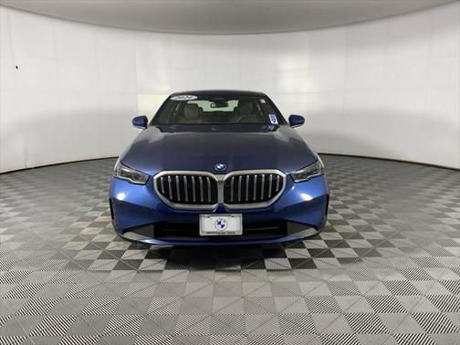 2024 BMW 530 i xDrive