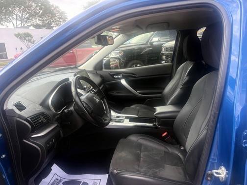 Lightning Blue Metallic 2023 Mitsubishi Eclipse Cross SE