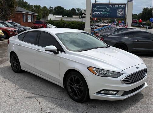 Oxford White 2018 Ford Fusion SE