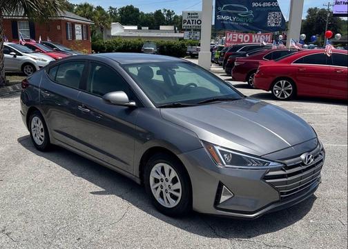 2020 Hyundai ELANTRA SE