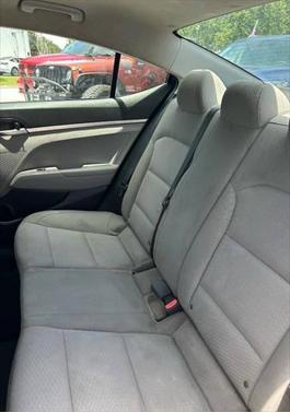 2020 Hyundai ELANTRA SE