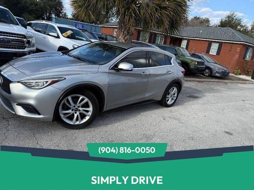 2018 INFINITI QX30 Luxury