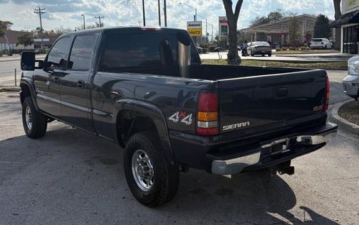 2004 GMC Sierra 2500 SLT H/D Crew Cab