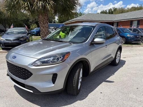 2021 Ford Escape SE