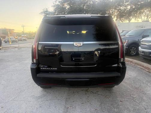 2015 Cadillac Escalade Luxury