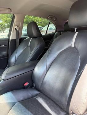 Celestial Silver Metallic 2018 Toyota Camry XSE