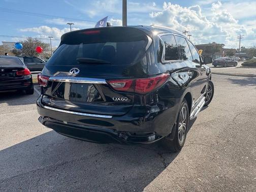 2017 INFINITI QX60 Base