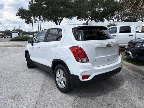 Summit White 2019 Chevrolet Trax LS