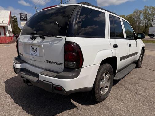 White 2002 Chevrolet Trailblazer