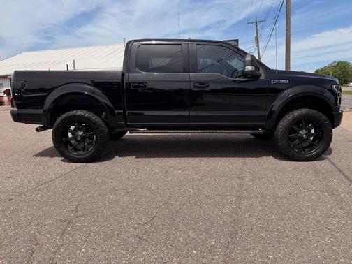 Black 2016 Ford F-150 XLT