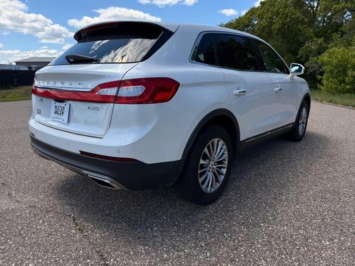 2017 Lincoln MKX Select