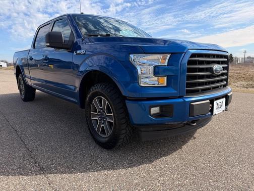 Blue 2017 Ford F-150 XLT