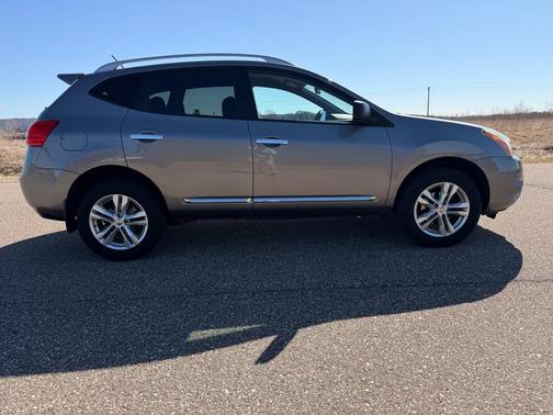 Platinum Graphite 2015 Nissan Rogue Select S