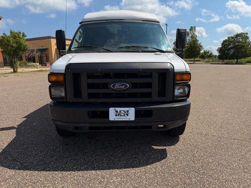 2010 Ford E350 Super Duty Recreational