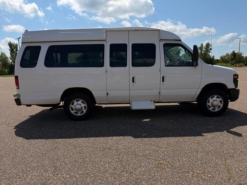 2010 Ford E350 Super Duty Recreational