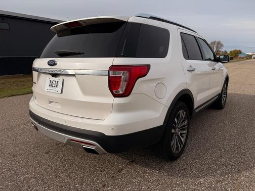 2017 Ford Explorer Platinum