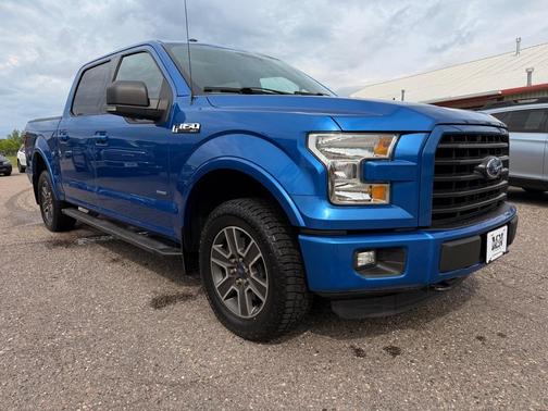 Blue 2016 Ford F-150 XLT