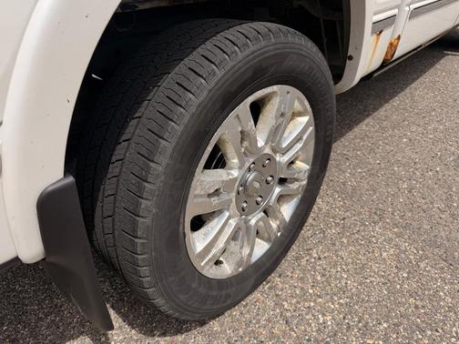 White 2013 Ford F-150 Platinum