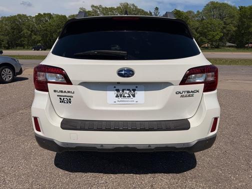 Crystal White Pearl 2017 Subaru Outback 2.5i Limited