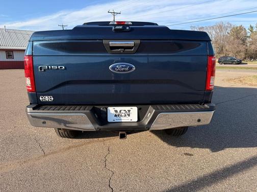 Blue 2017 Ford F-150 XLT