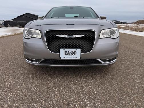2018 Chrysler 300 Limited