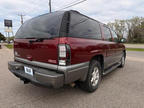Maroon 2003 GMC Yukon XL Denali