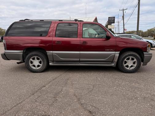 Maroon 2003 GMC Yukon XL Denali
