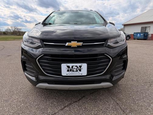 Black 2020 Chevrolet Trax LT