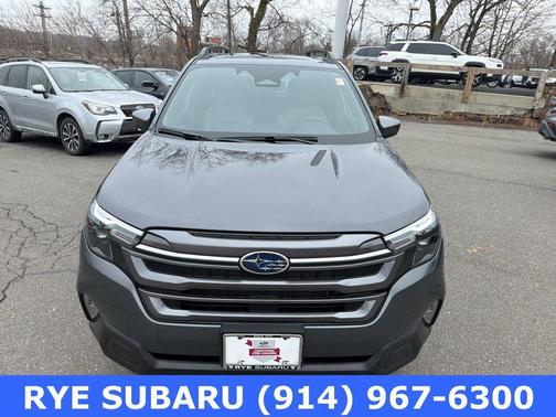 Magnetite Gray Metallic 2025 Subaru Forester Premium