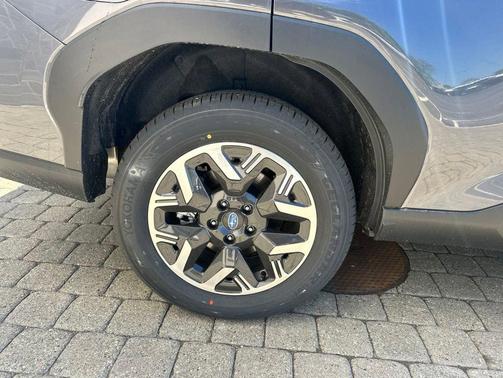 Magnetite Gray Metallic 2026 Subaru Forester Premium