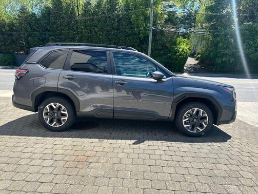 Magnetite Gray Metallic 2026 Subaru Forester Premium