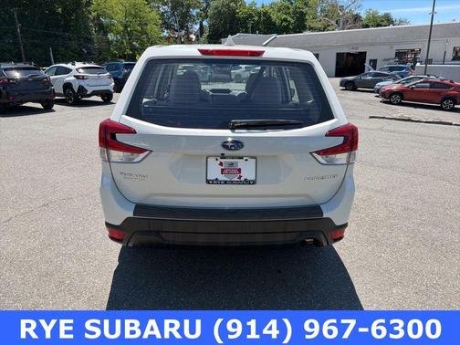 Crystal White Pearl 2023 Subaru Forester Limited