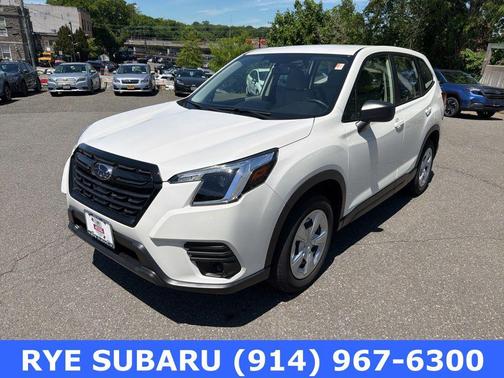 Crystal White Pearl 2023 Subaru Forester Limited
