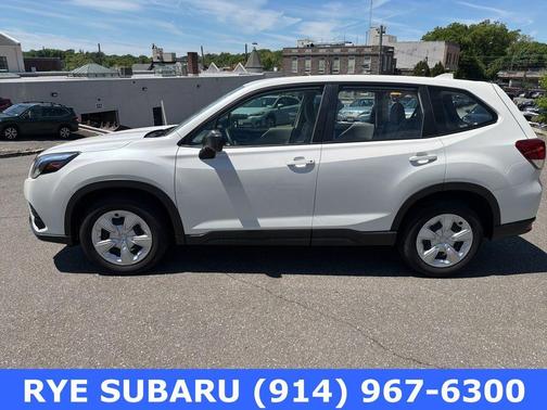 Crystal White Pearl 2023 Subaru Forester Limited